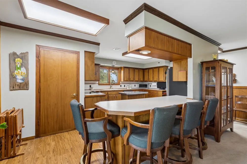 1002 Sunset Circle Yale, OK 74085