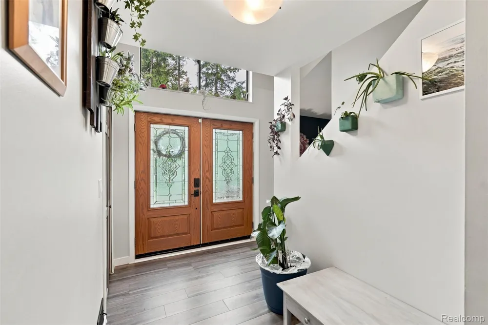 2365 Lochaven Road West Bloomfield Charter Township, MI 48324
