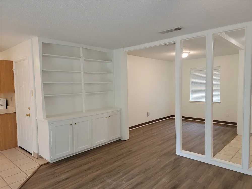 1000 Springdale Road Bedford, TX 76021