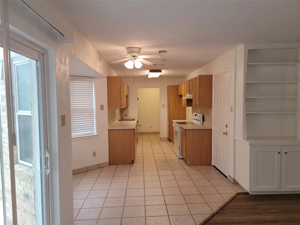 1000 Springdale Road Bedford, TX 76021