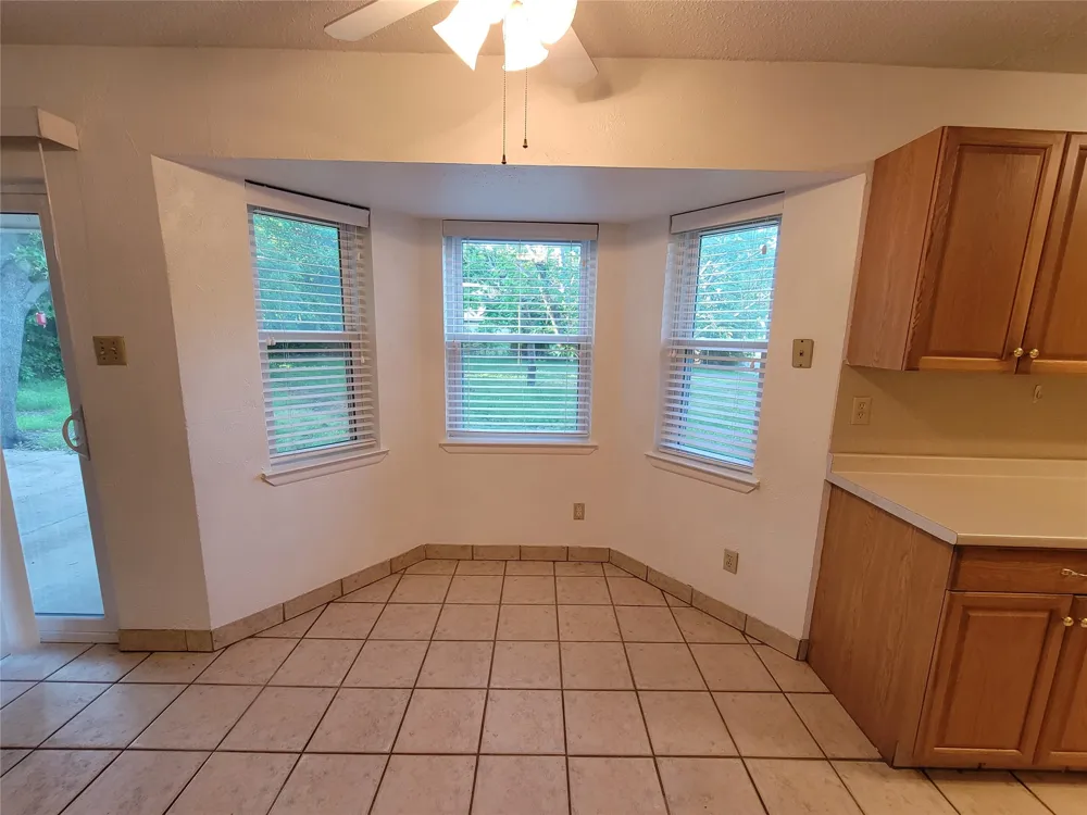 1000 Springdale Road Bedford, TX 76021