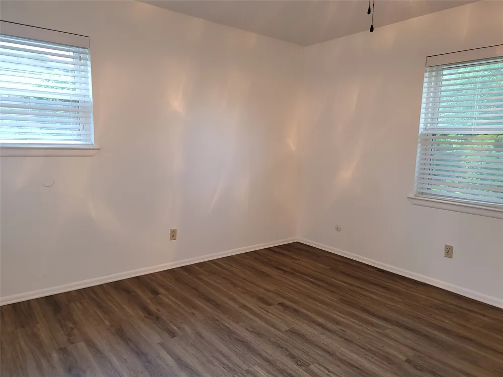 1000 Springdale Road Bedford, TX 76021