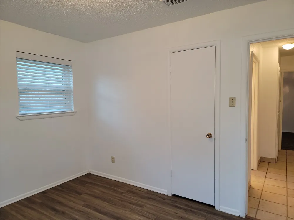 1000 Springdale Road Bedford, TX 76021