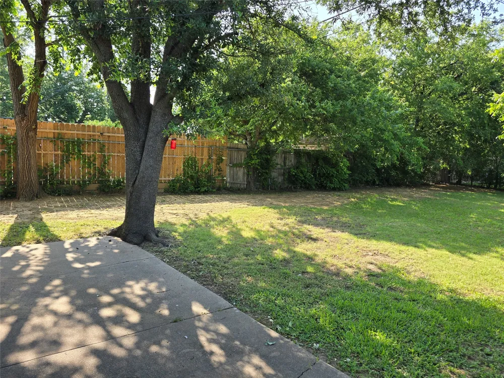 1000 Springdale Road Bedford, TX 76021