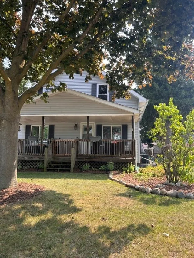 108 Grove Avenue Alma City, MI 48801