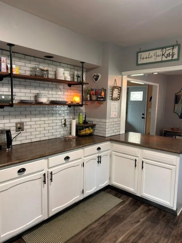 108 Grove Avenue Alma City, MI 48801