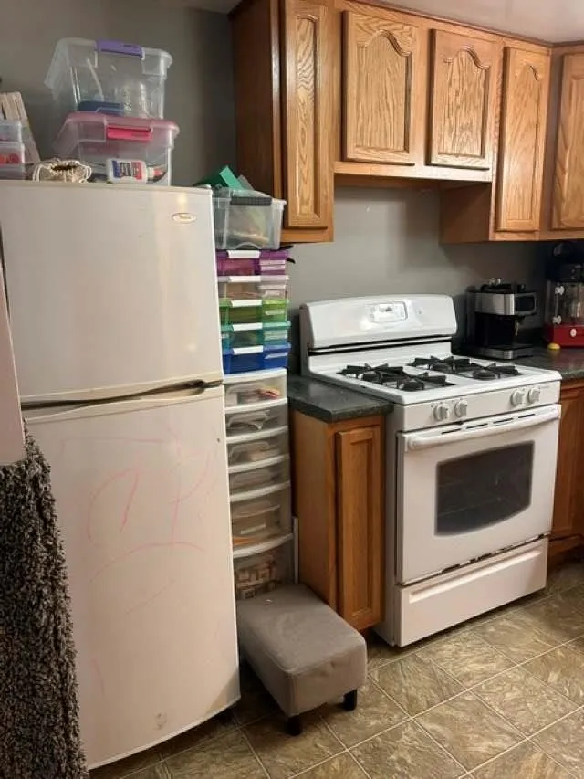 108 Grove Avenue Alma City, MI 48801