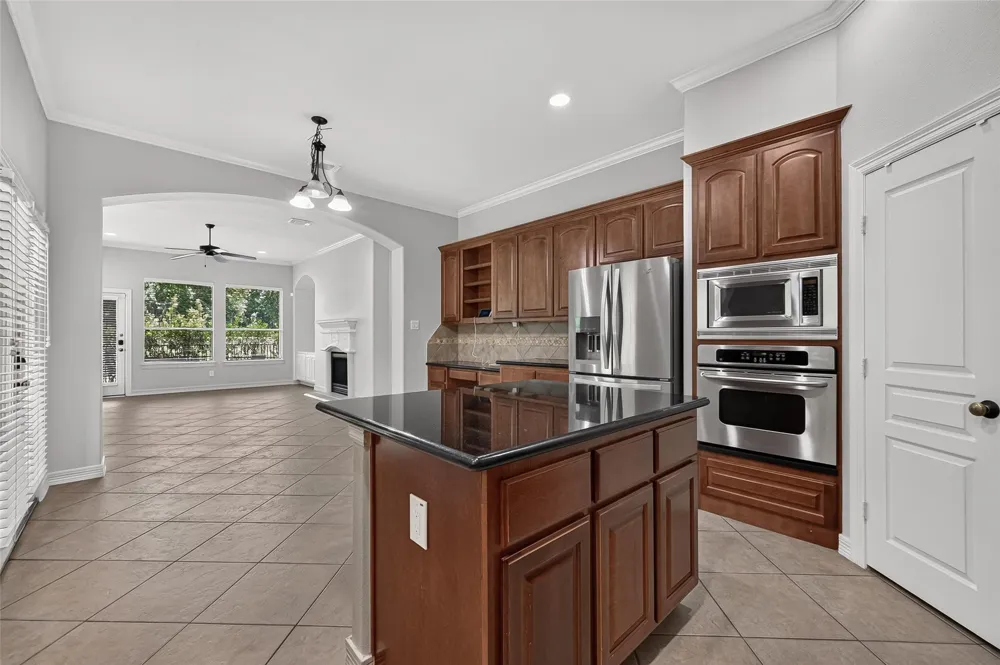 8602 Two Sisters Court Missouri City, TX 77459