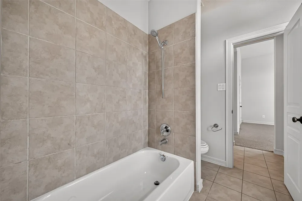 8602 Two Sisters Court Missouri City, TX 77459