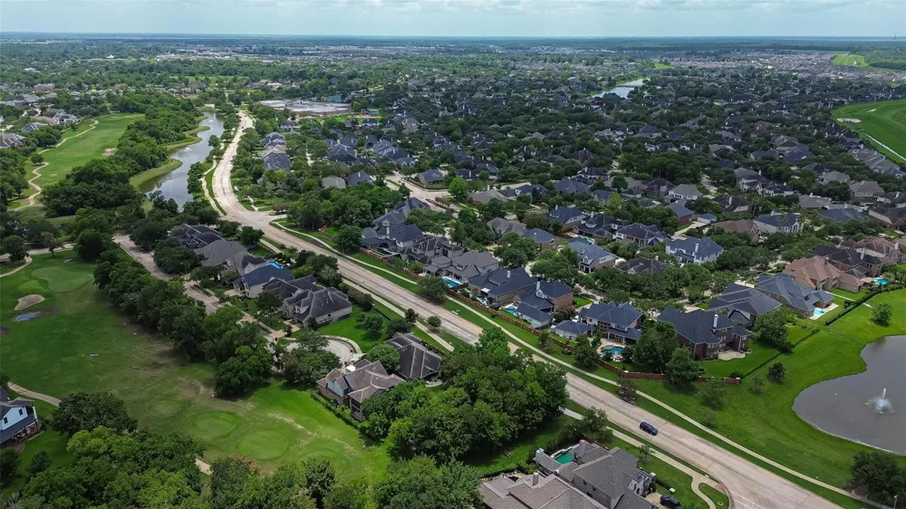 8602 Two Sisters Court Missouri City, TX 77459