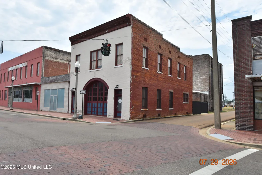 500 Howard Street Greenwood, MS 38930