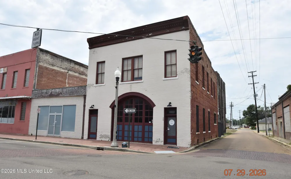 500 Howard Street Greenwood, MS 38930