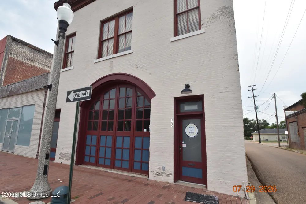 500 Howard Street Greenwood, MS 38930