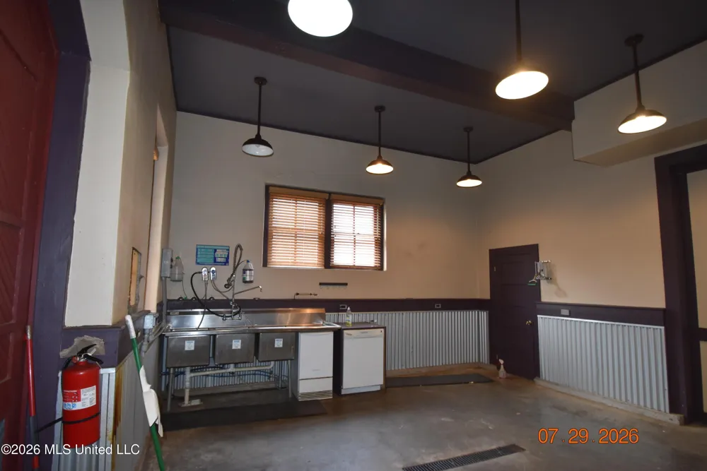 500 Howard Street Greenwood, MS 38930