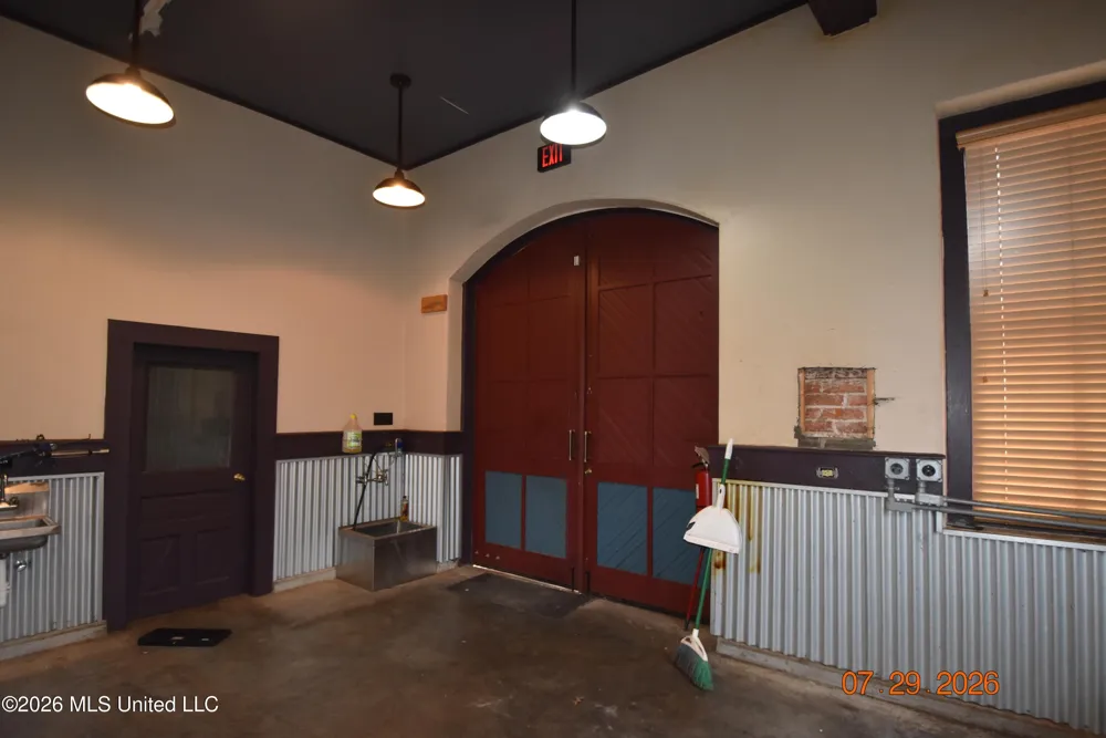 500 Howard Street Greenwood, MS 38930