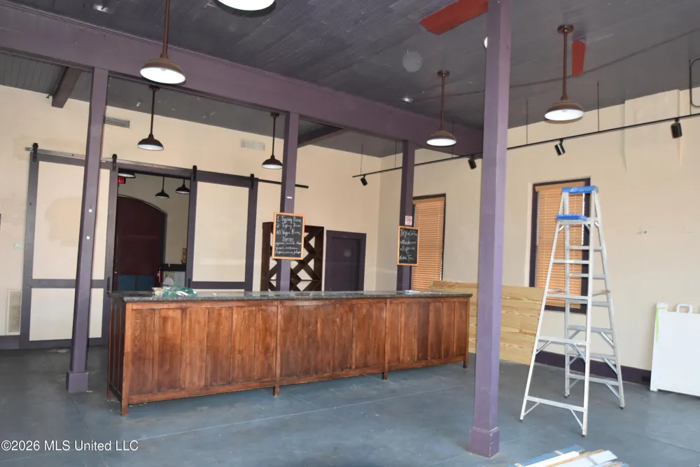 500 Howard Street Greenwood, MS 38930