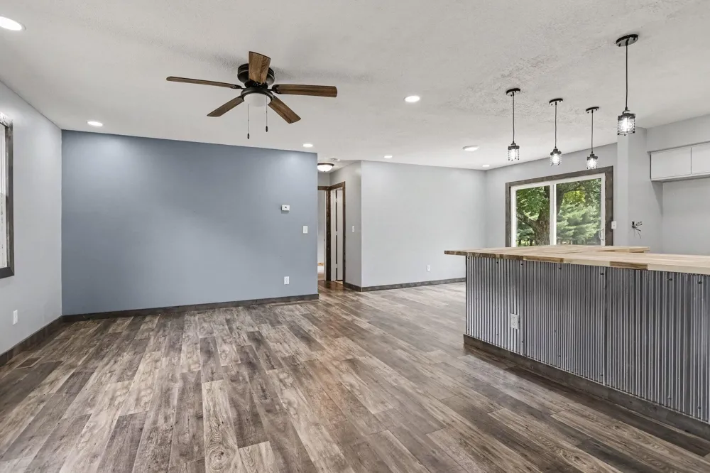8312 48th Avenue Covert, MI 49043