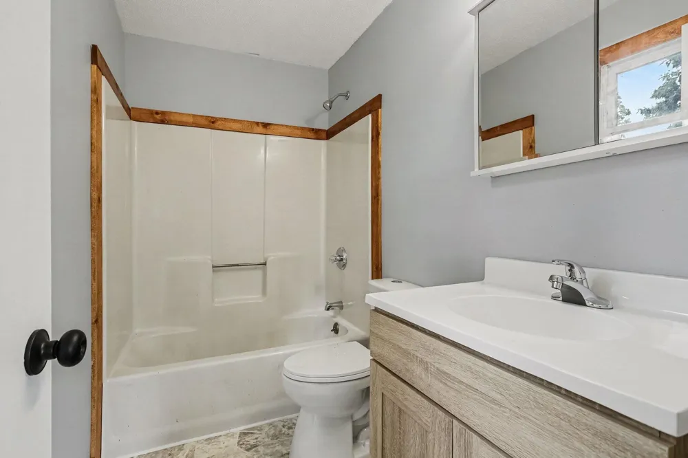 8312 48th Avenue Covert, MI 49043