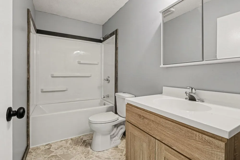 8312 48th Avenue Covert, MI 49043