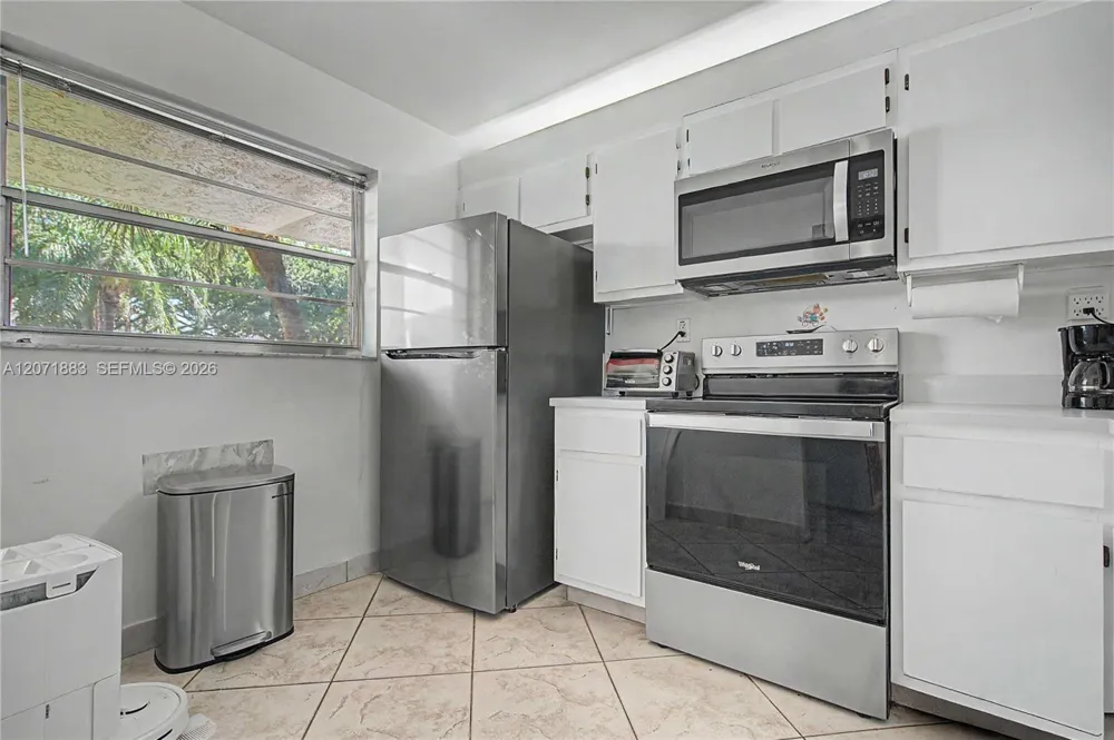 9520 Seagrape Dr #205 Davie, FL 33324