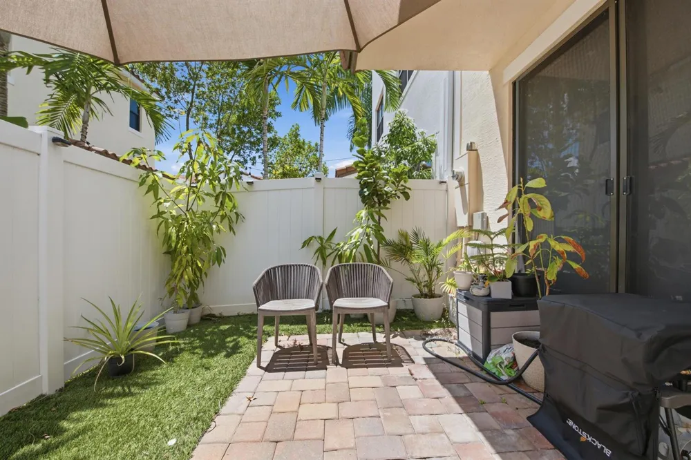 20916 NW 1ST DRIVE Pembroke Pines, FL 33029