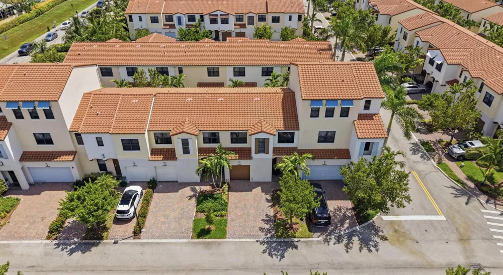 20916 NW 1ST DRIVE Pembroke Pines, FL 33029