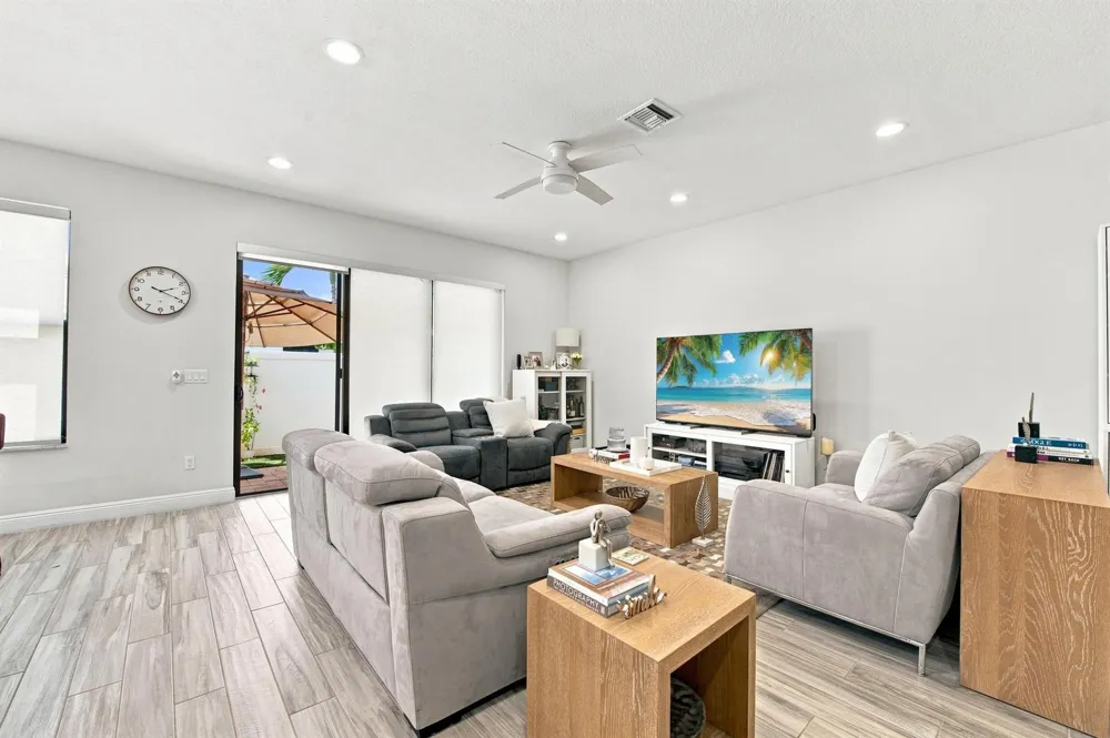 20916 NW 1ST DRIVE Pembroke Pines, FL 33029