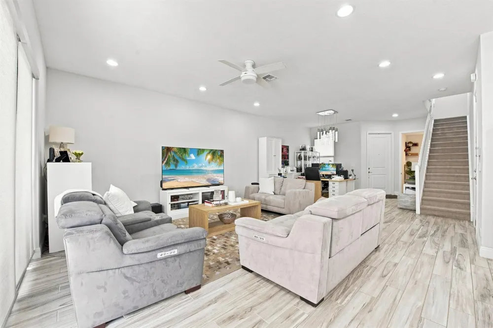 20916 NW 1ST DRIVE Pembroke Pines, FL 33029