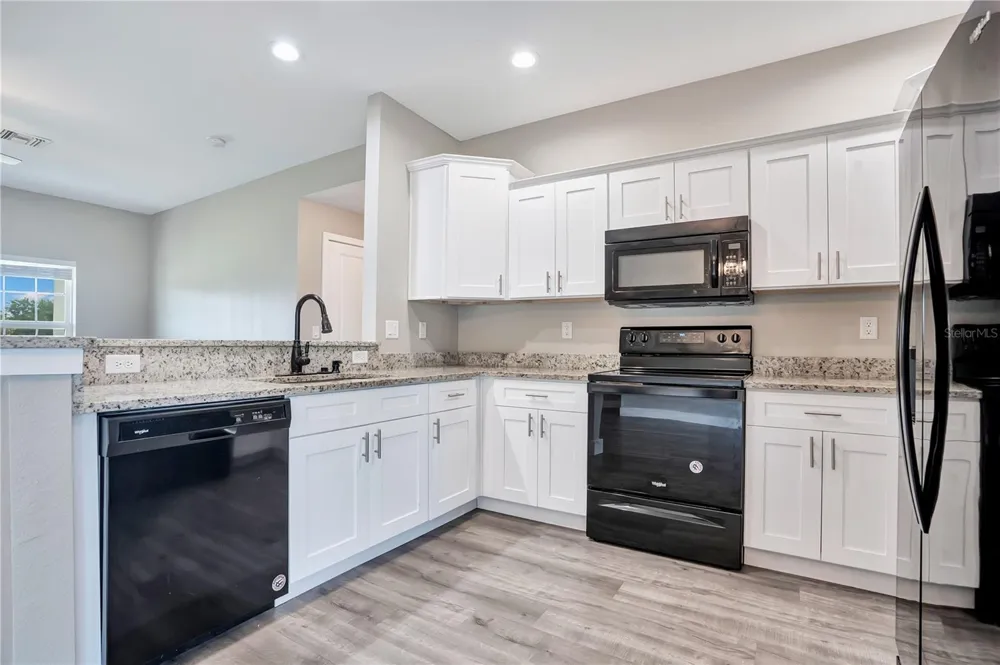 8833 HAMPSHIRE DRIVE Sebring, FL 33876