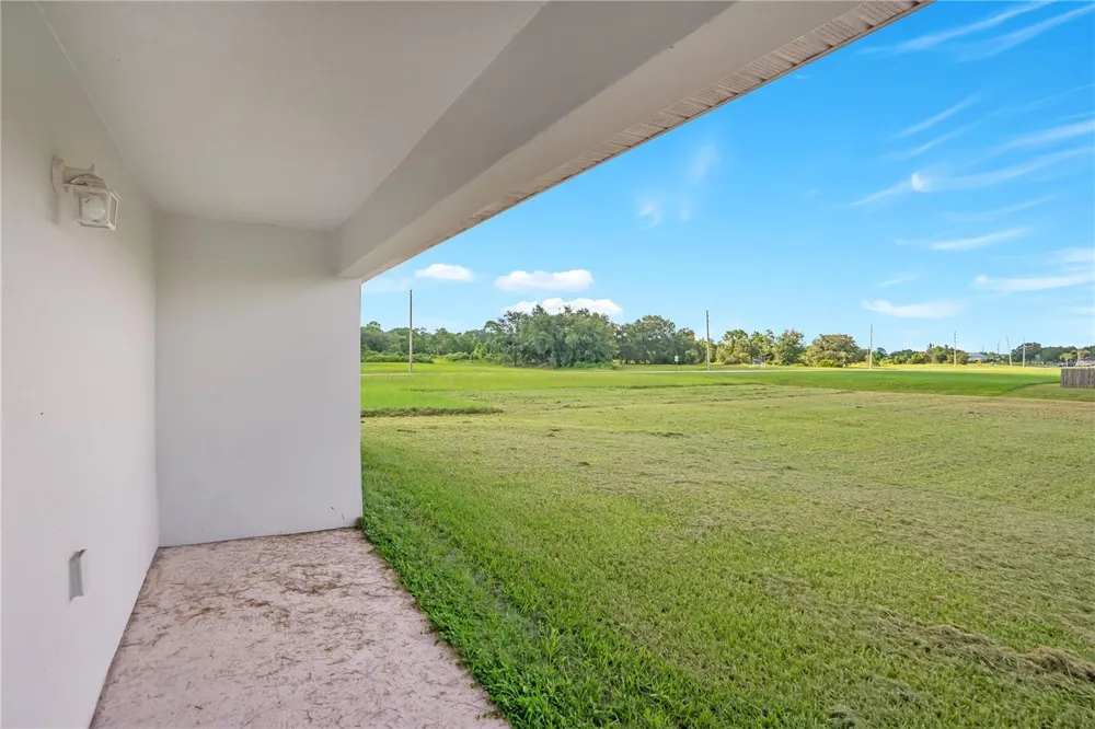 8833 HAMPSHIRE DRIVE Sebring, FL 33876