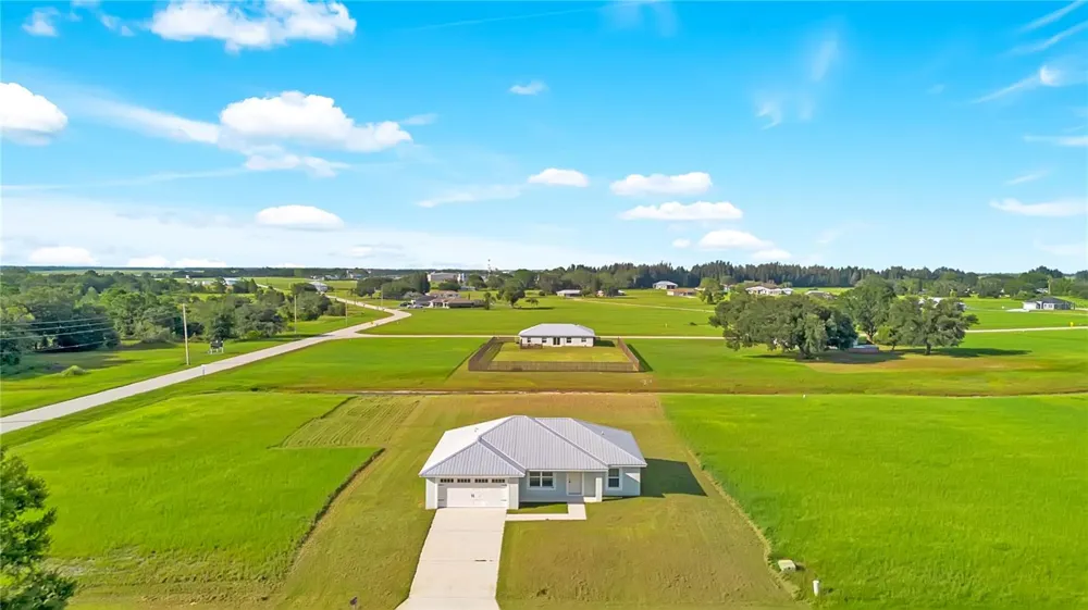 8833 HAMPSHIRE DRIVE Sebring, FL 33876