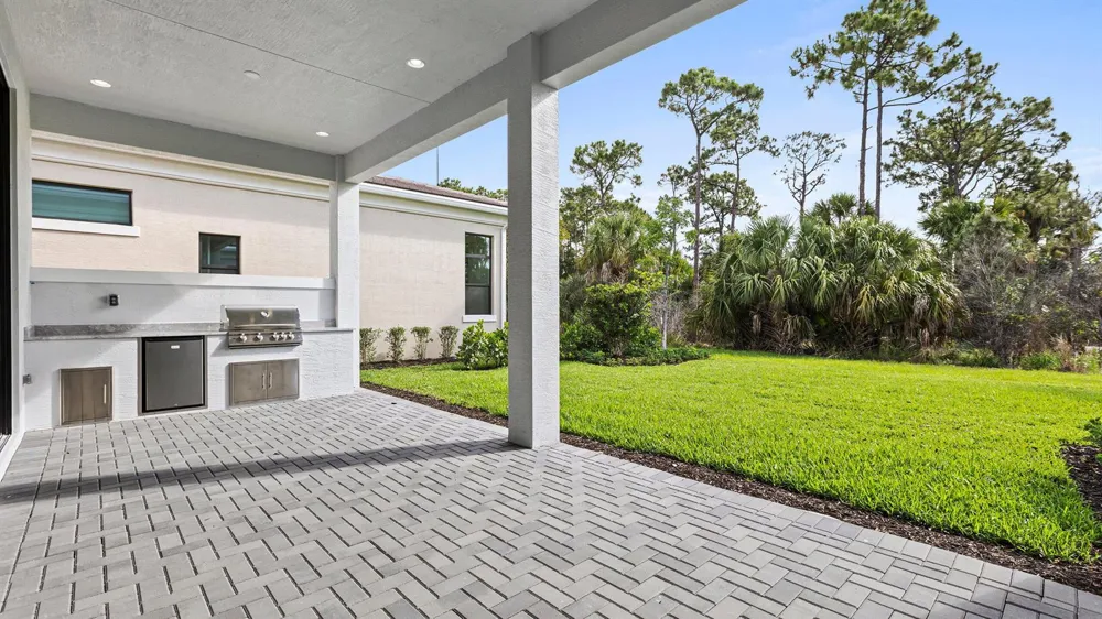 13290 Artisan Circle Palm Beach Gardens, FL 33418