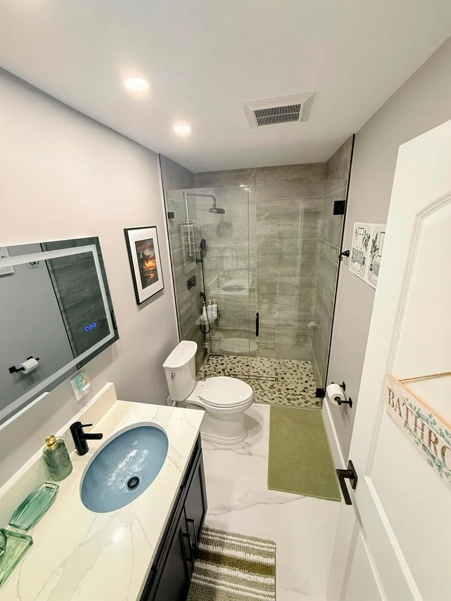 631 NW 39th Street Oakland Park, FL 33309