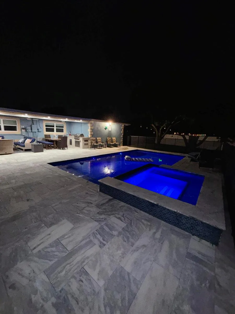631 NW 39th Street Oakland Park, FL 33309