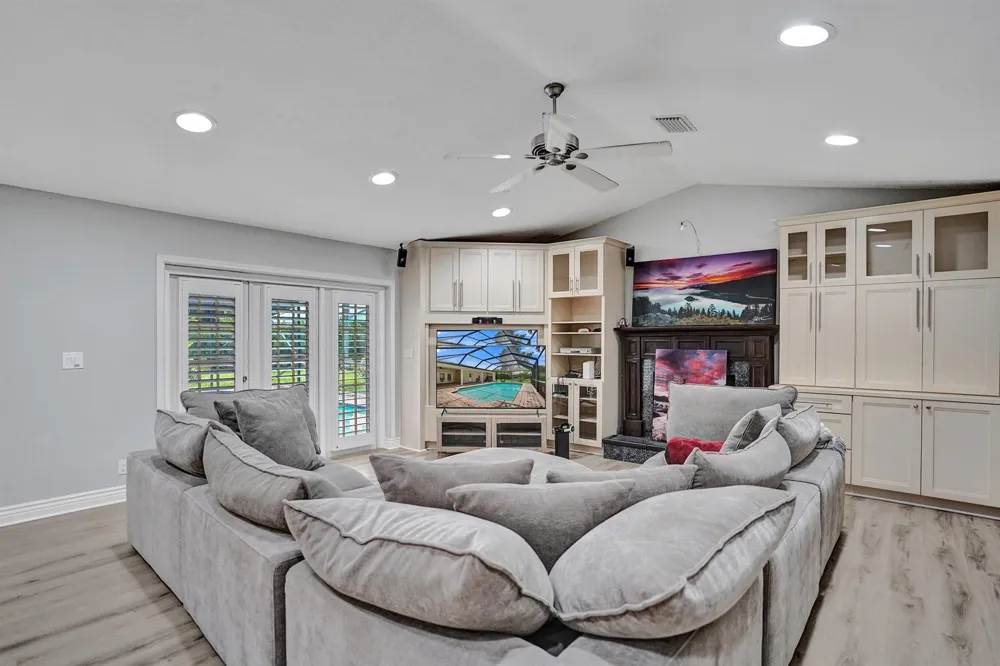 2281 NW 36TH STREET Boca Raton, FL 33431