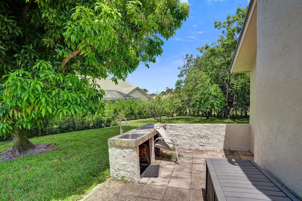 2281 NW 36TH STREET Boca Raton, FL 33431