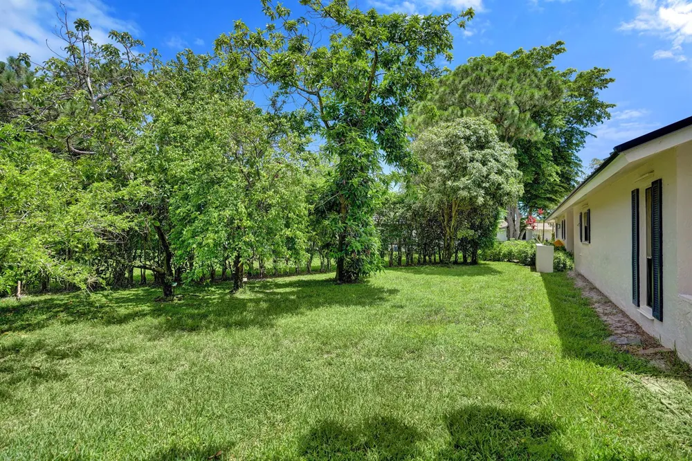 2281 NW 36TH STREET Boca Raton, FL 33431