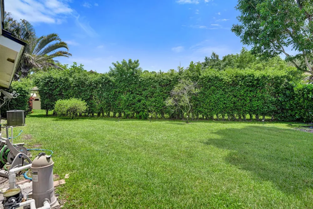 2281 NW 36TH STREET Boca Raton, FL 33431