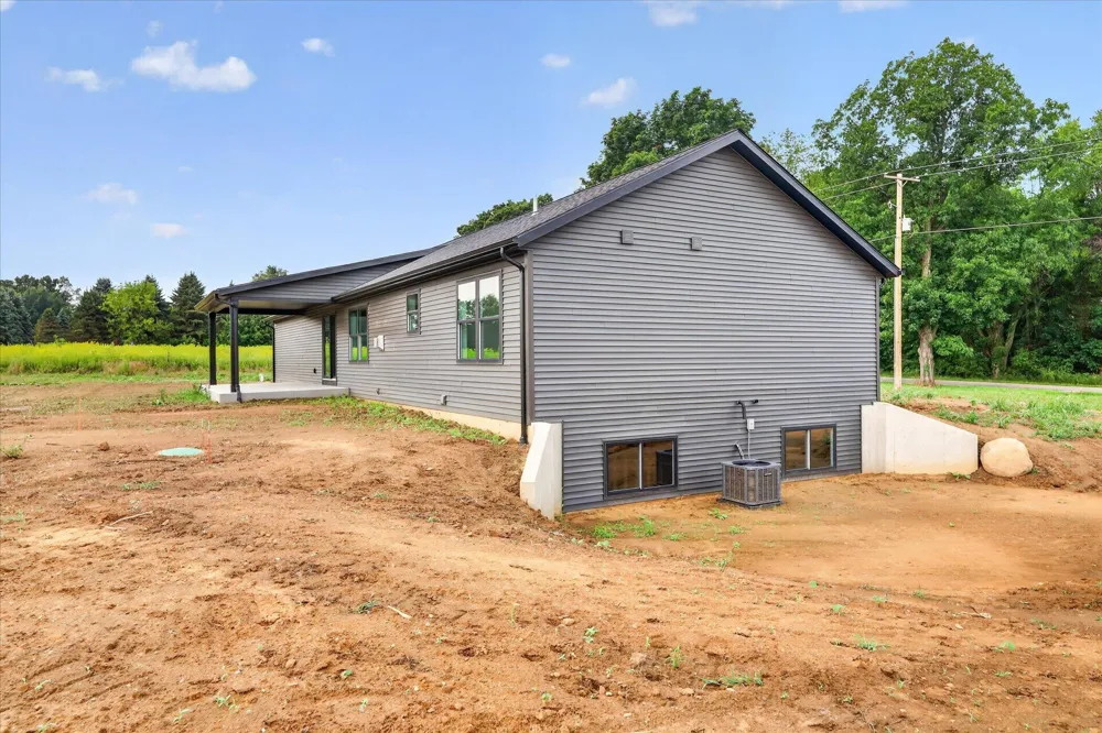 9851 Cedar Creek Road Hope Township, MI 49046