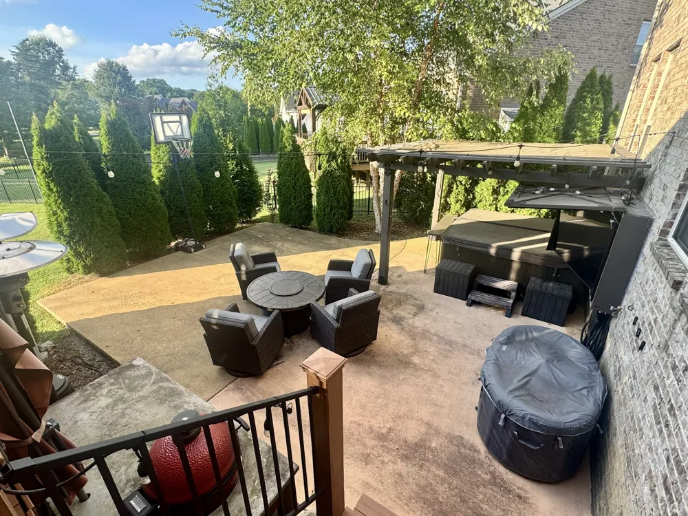 1081 Avery Trace Cir Hendersonville, TN 37075