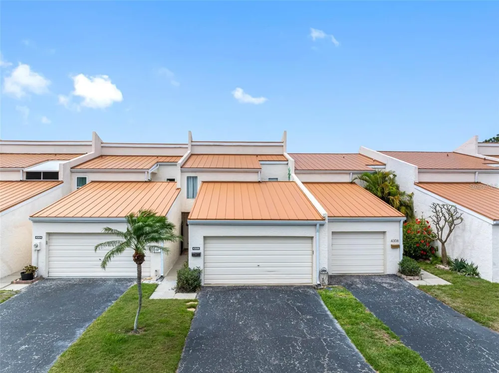 4306 SUNRAY COURT Tampa, FL 33615