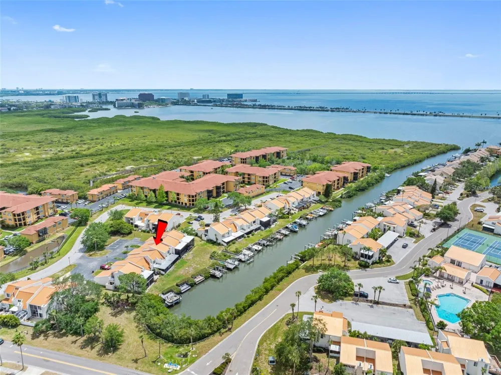4306 SUNRAY COURT Tampa, FL 33615