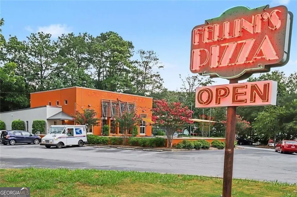 2335 Oakshire CT Decatur, GA 30033
