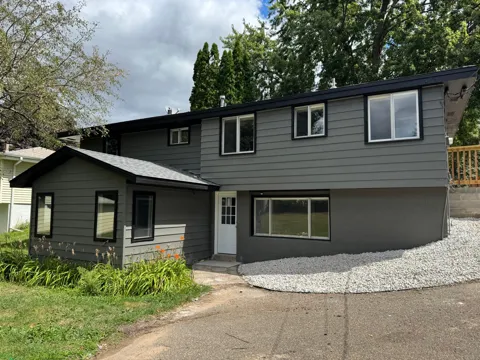 1401 Winnetka Avenue