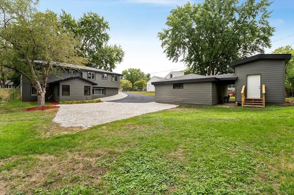 1401 Winnetka Avenue Golden Valley, MN 55427