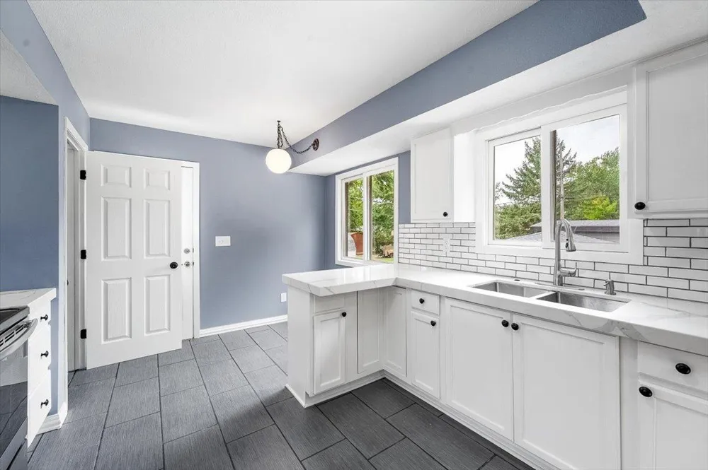 1401 Winnetka Avenue Golden Valley, MN 55427