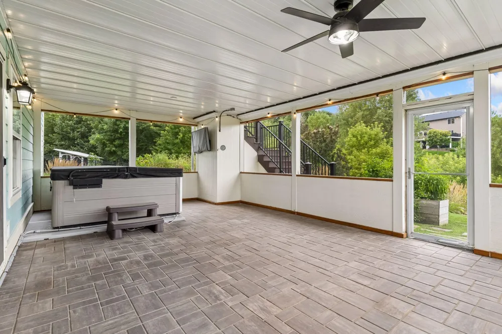 7623 Addisen Court Inver Grove Heights, MN 55077