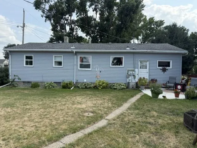 421 NE 4th Street NE Valley City, ND 58072