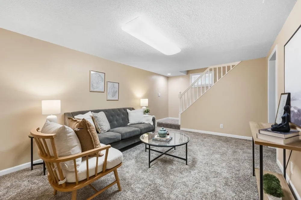 2481. 19th Avenue E North Saint Paul, MN 55109
