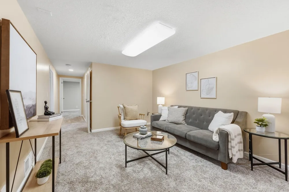 2481. 19th Avenue E North Saint Paul, MN 55109